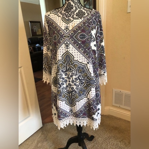 Dresses & Skirts - Dress
